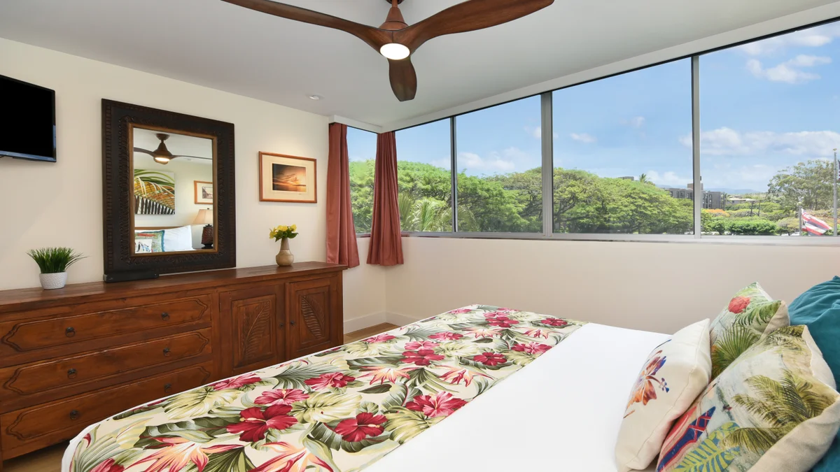 Royal Kahana 301