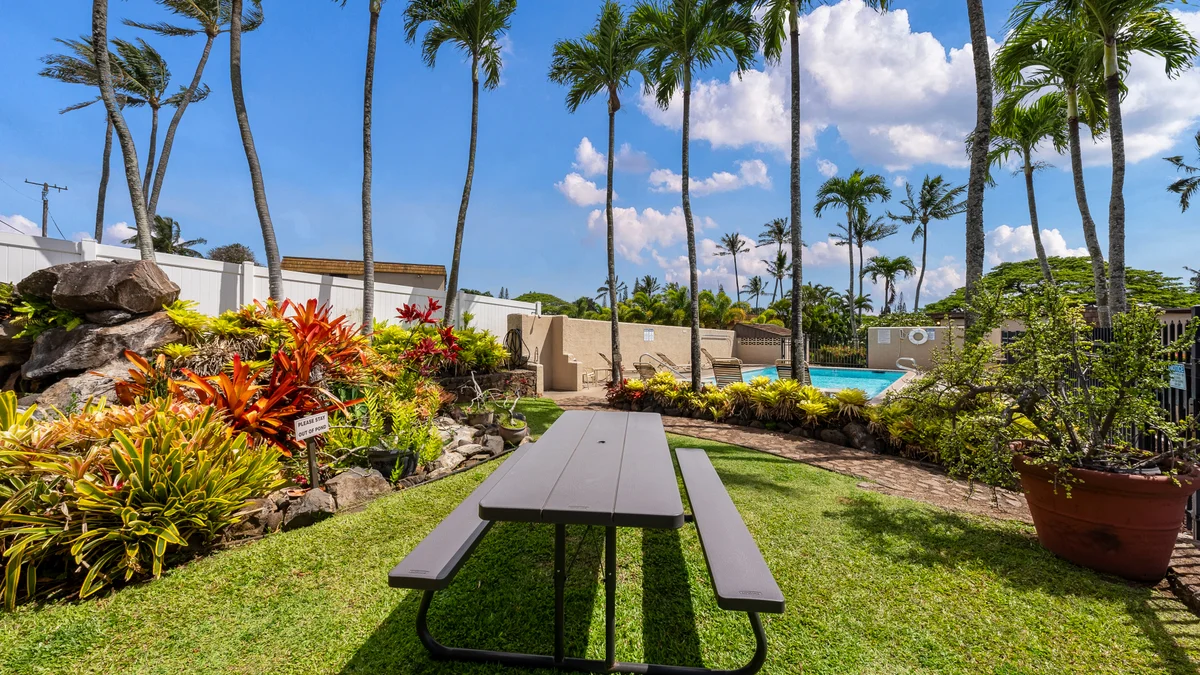 Napili Ridge G16