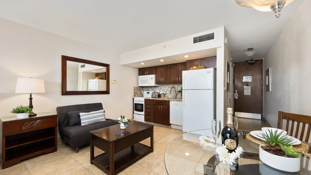 .Royal Kahana 1103