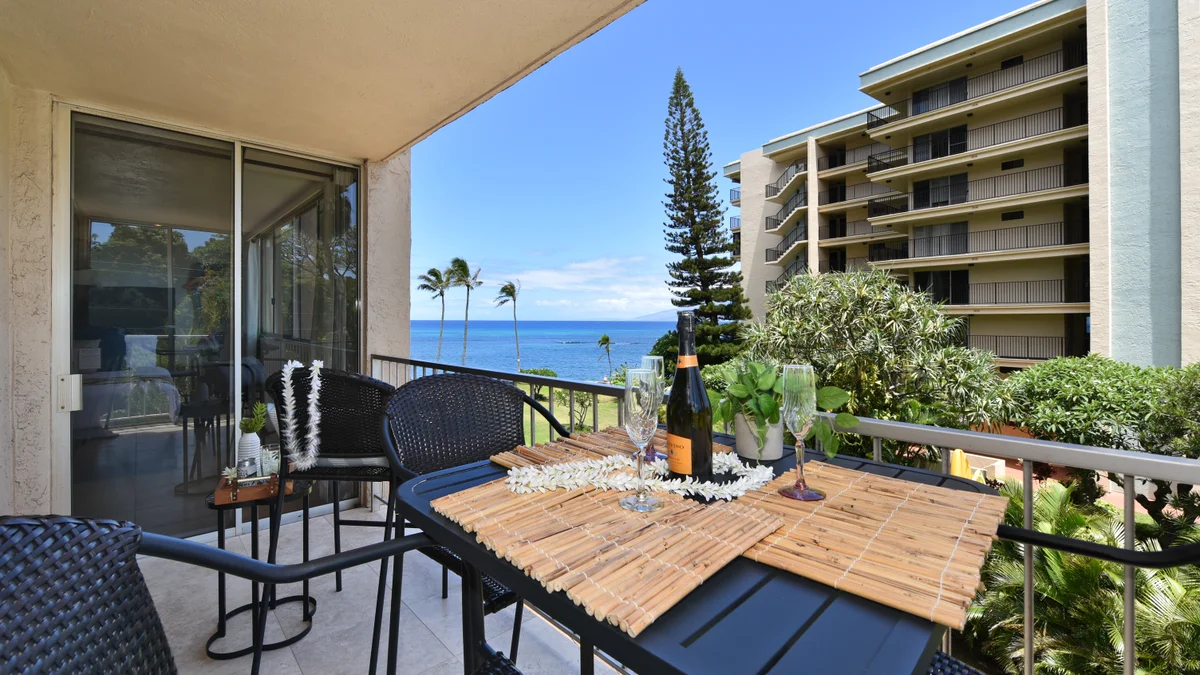 Royal Kahana 301