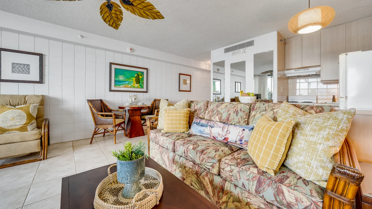 Valley Isle 206