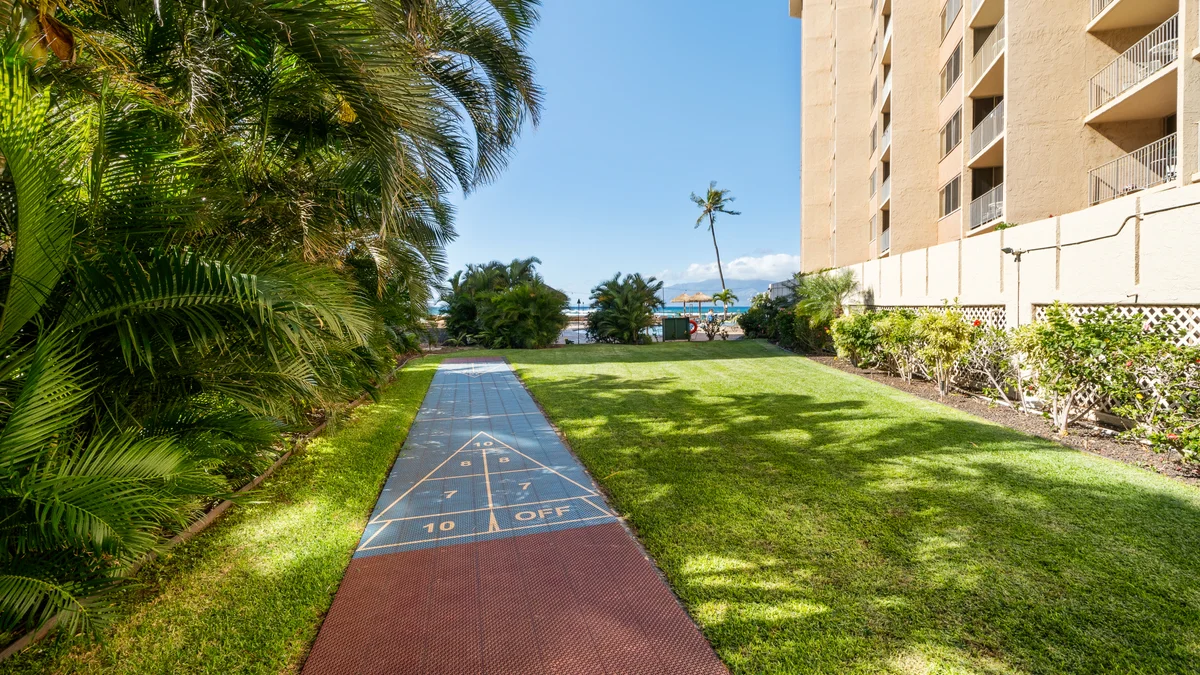 Royal Kahana 701