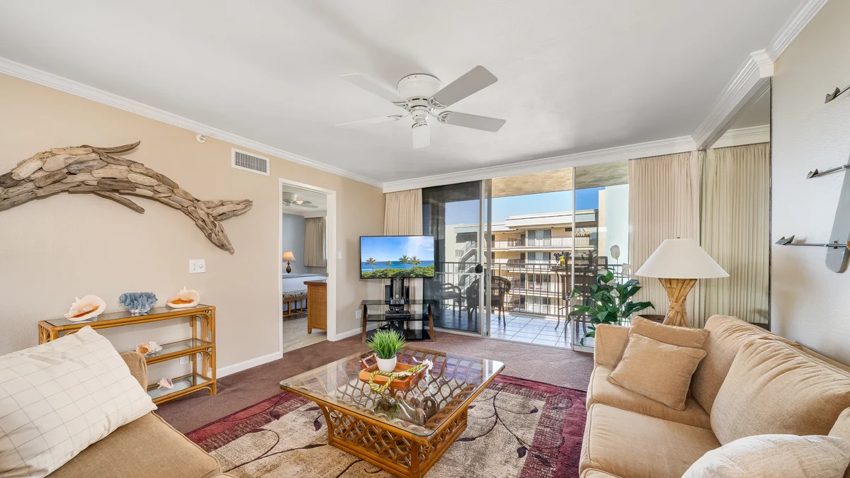 Royal Kahana 701