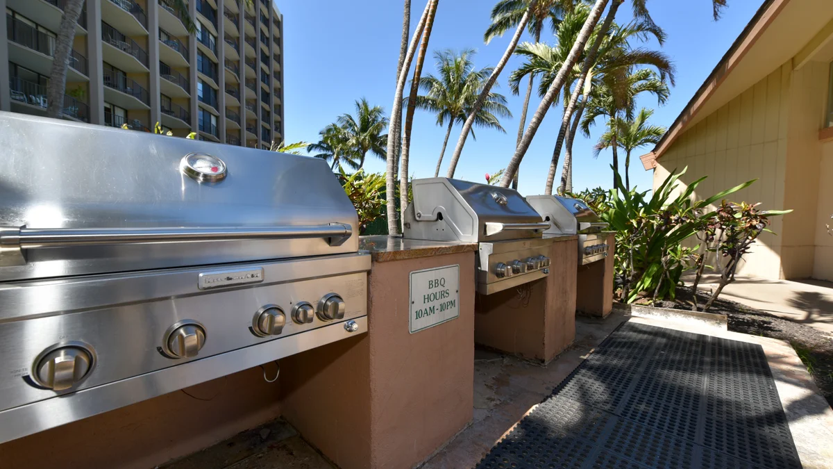 Royal Kahana 104