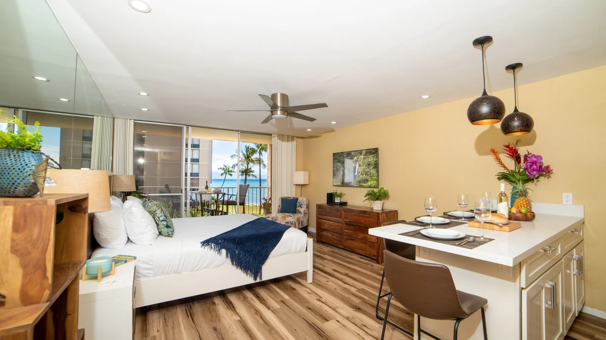 Royal Kahana 317