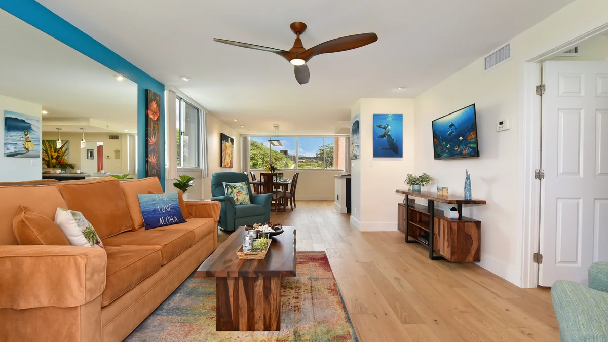 Royal Kahana 301