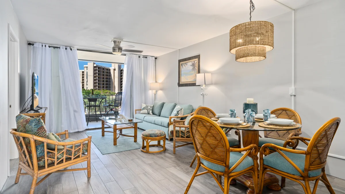 .Kahana Manor 205