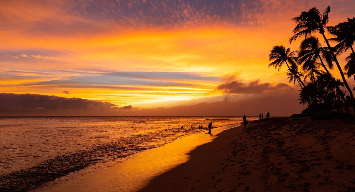 A sunset view of Kāʻanapali Beach on Maui