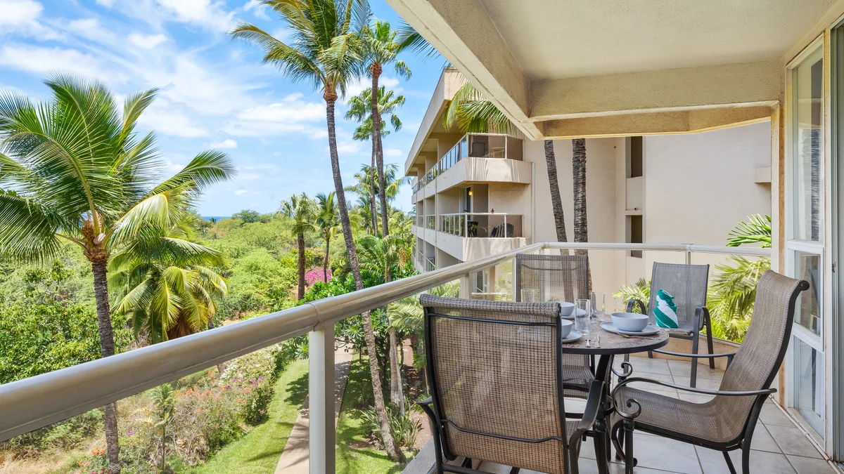 Maui Banyan P301