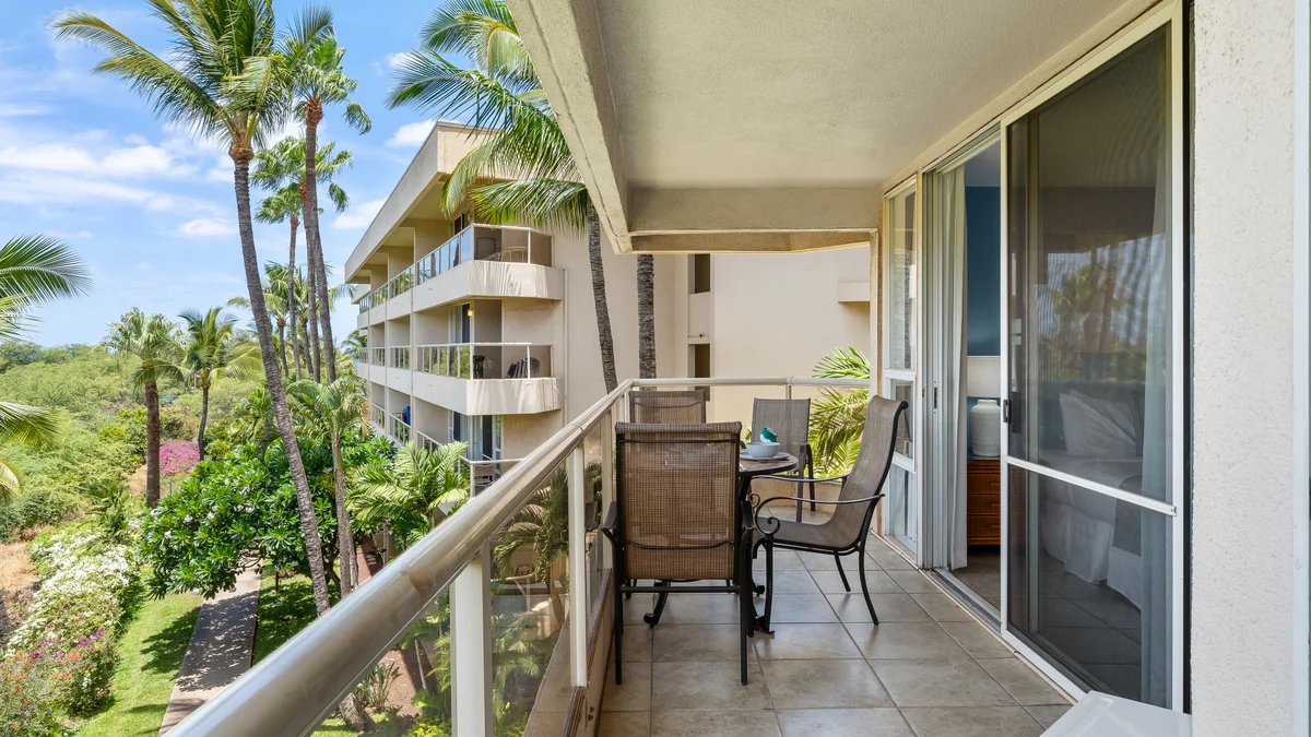 Maui Banyan P301