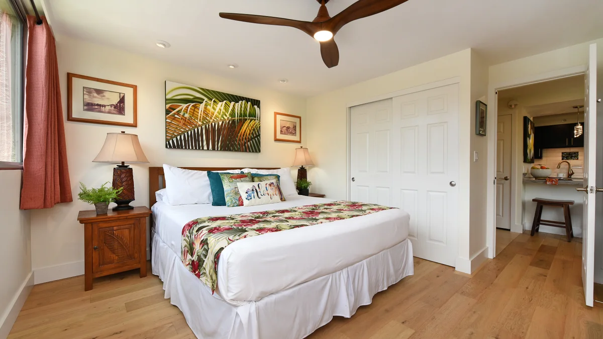 Royal Kahana 301