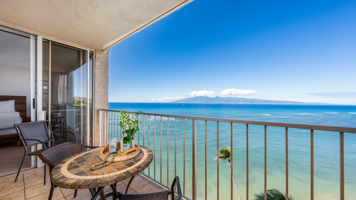 Royal Kahana 909