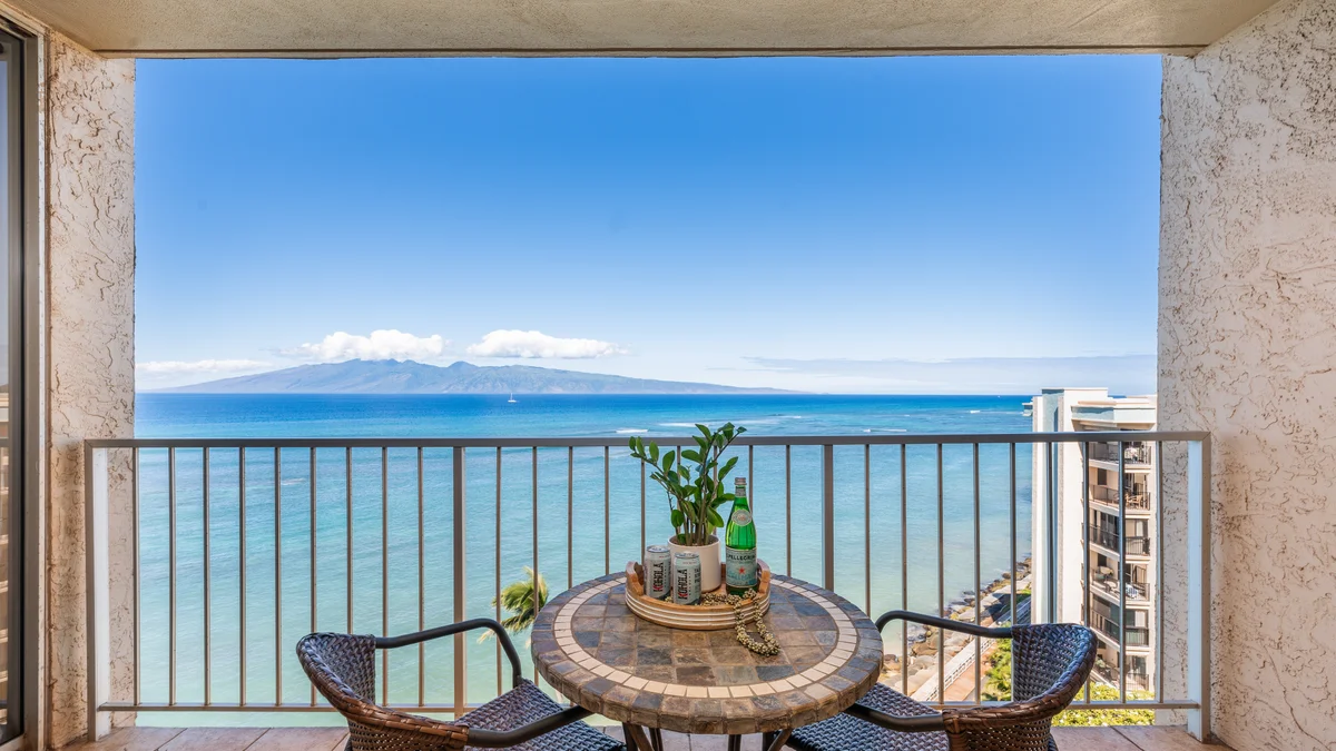 Royal Kahana 909