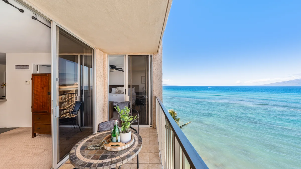 Royal Kahana 909