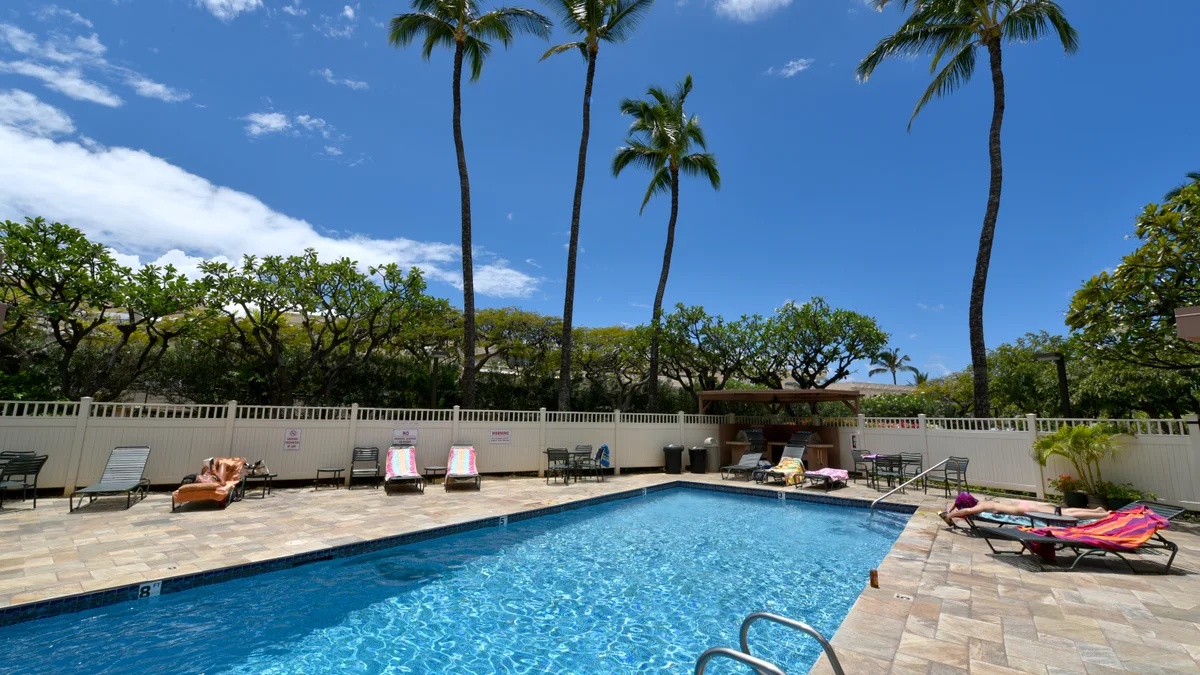 Kihei Akahi D402